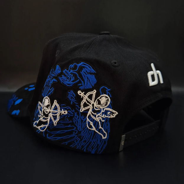 Gorra DANDY HATS x Junior H – Ángel Azul (Edición Especial)