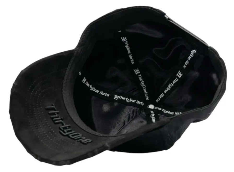 🖤 Gorra Thirty One “Murakami” Negra | Streetwear Edición Original